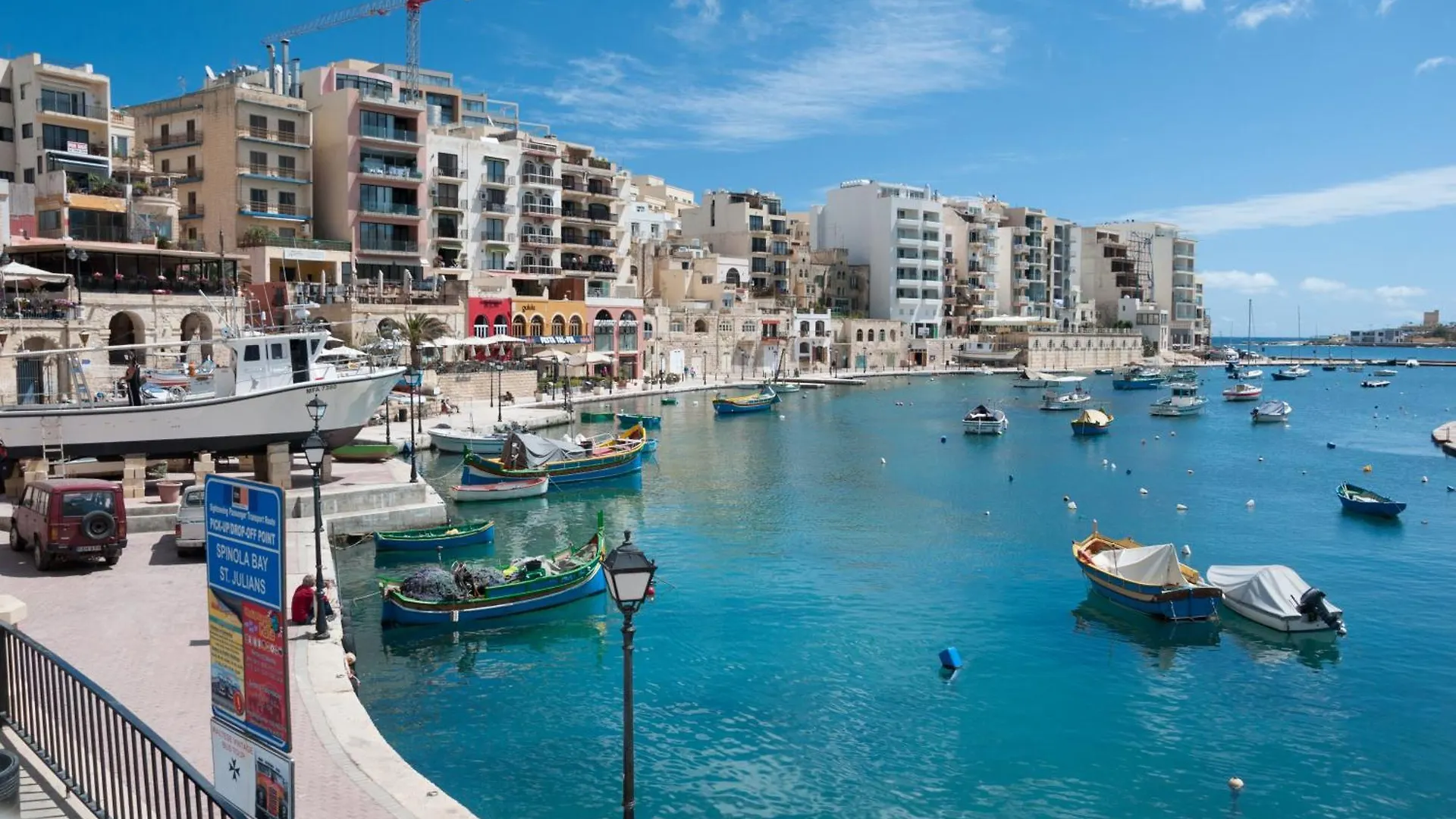 Chic Retreat In The Heart Of Tigne Sliema Apartment