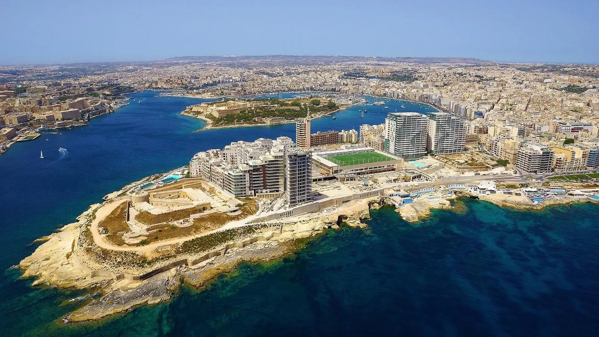 Chic Retreat In The Heart Of Tigne Sliema Apartment
